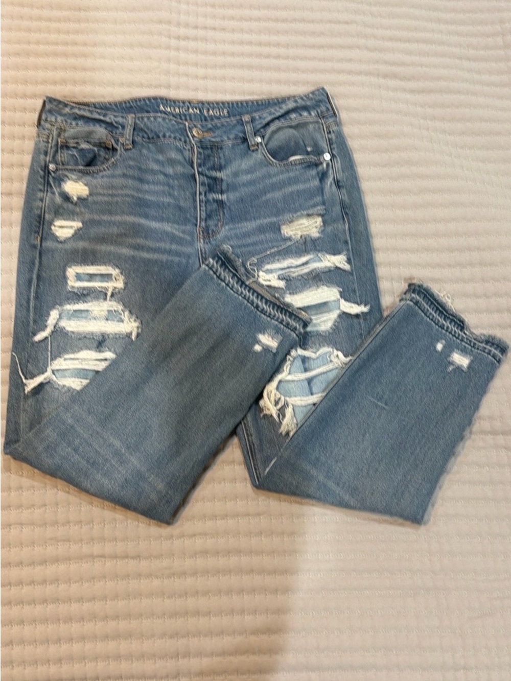 American Eagle Outfitters Light Blue Ripped Boyfriend Jeans